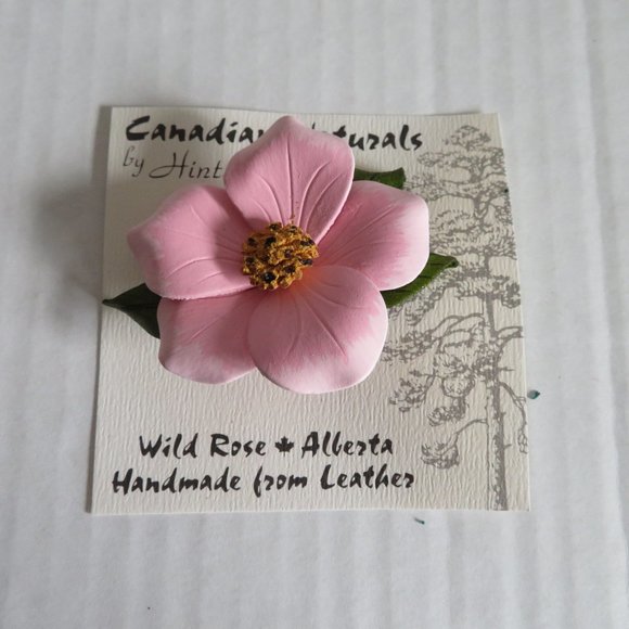 Vintage Handcrafted Leather by Hinterland Alberta - Wild Rose Brooch, NWT - Picture 3 of 6